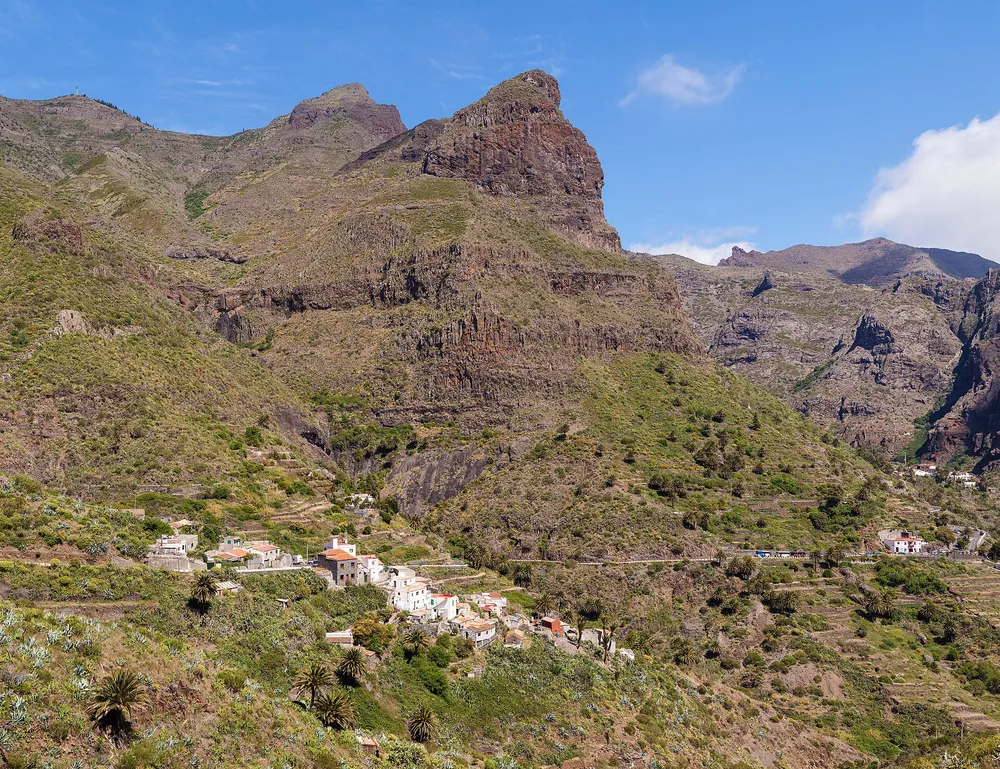 Masca vesnice + Mirador La Cruz de Hilda – Tenerife